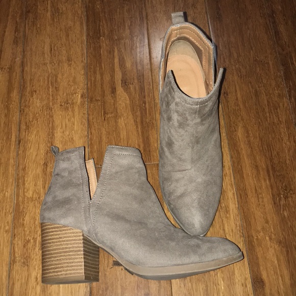 Qupid Booties - Picture 4 of 4